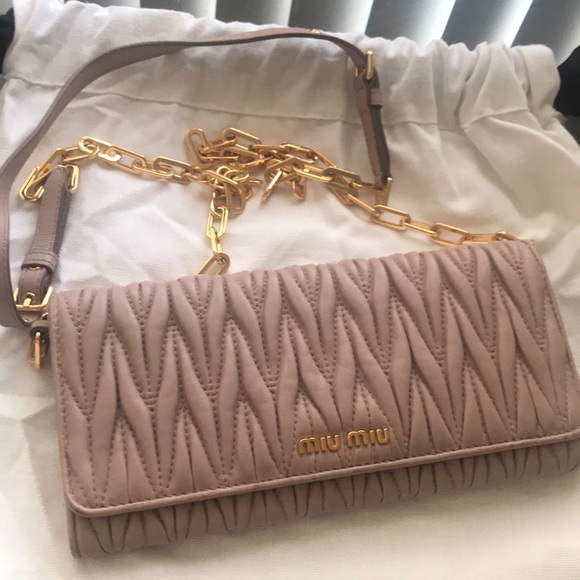 Miu Miu Handbags - 💯 authentic miu miu wallet on chain dust rose